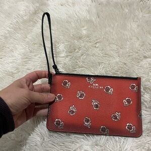 COACH  Woman’s Small Red Sienna Rose Print Wristlet Wallet Bag